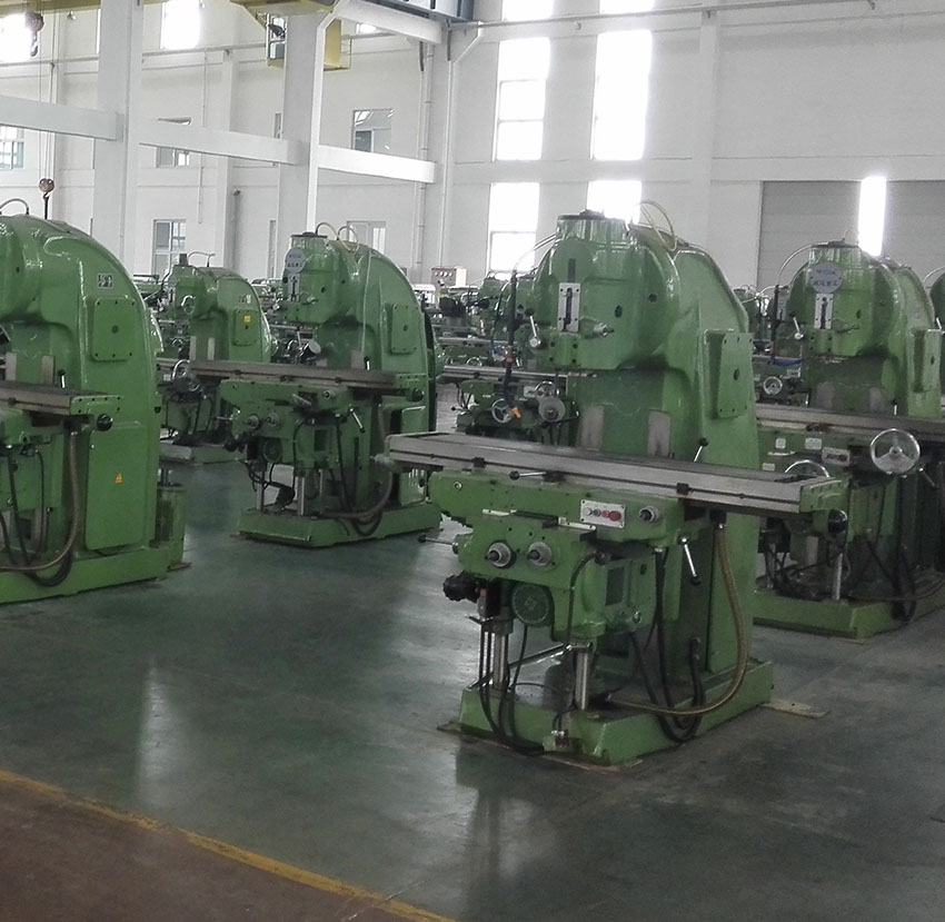 картинка Вертикальный фрезерный станок X5040 Chinastan.ru